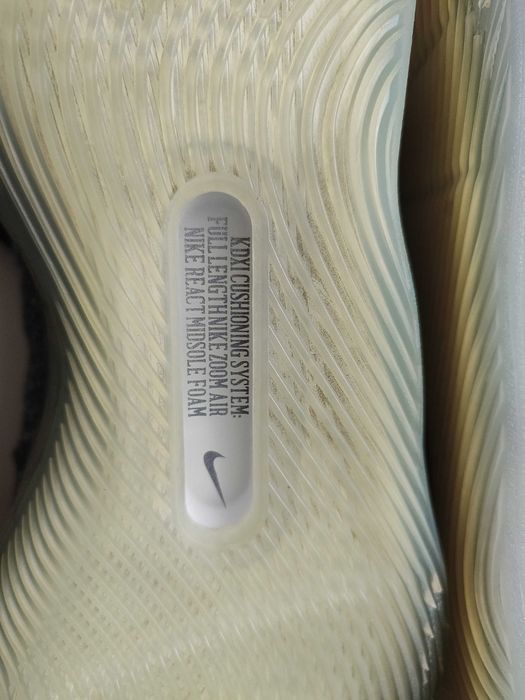 Баскетбольні кросівки Nike KD 11 оригінал AO2604-004