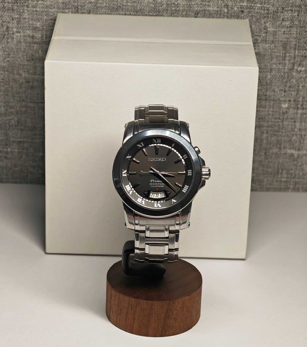 Чоловічий годинник Seiko Premier Perpetual Calendar Sapphire 41mm 100m