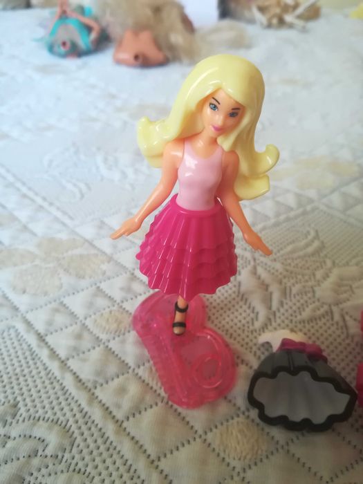 Boneca Barbie e Mala - Kinder