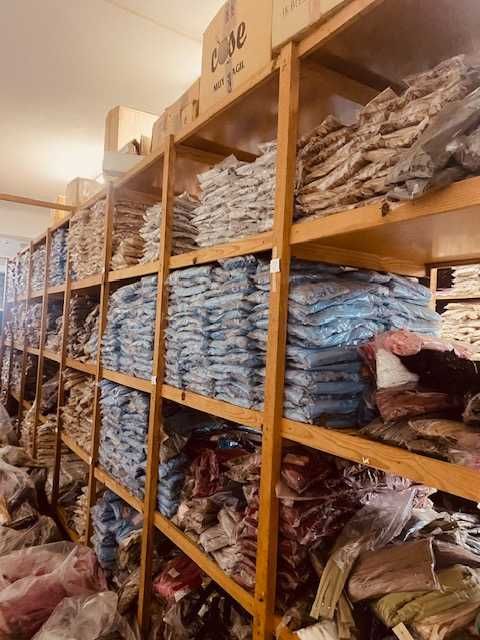 Insolvência  +1 M de acessórios têxteis (Fechos, Linhas, Botões)