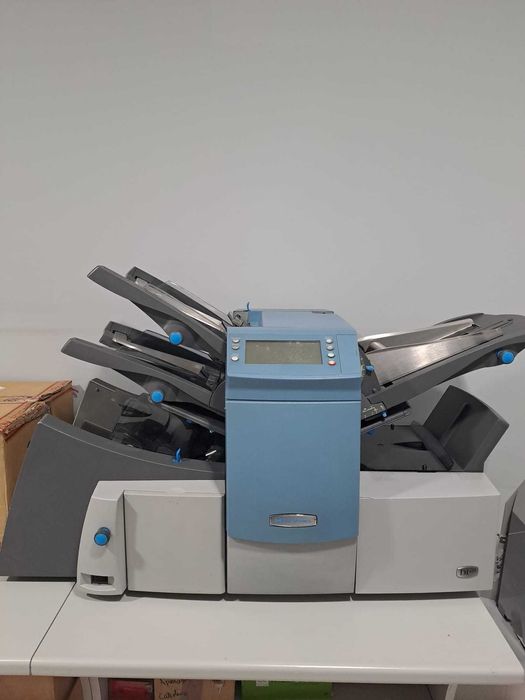 Envelopadora Pitney Bowes DI425