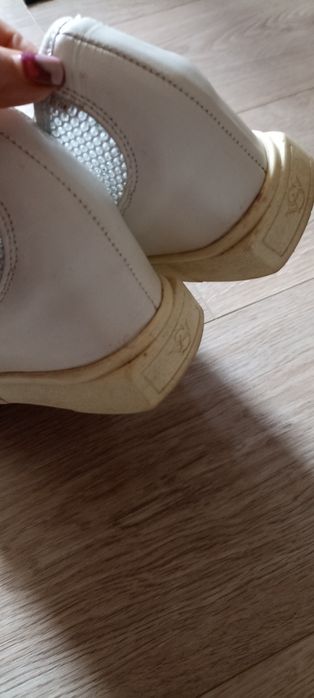 Продам шкіряні туфлі