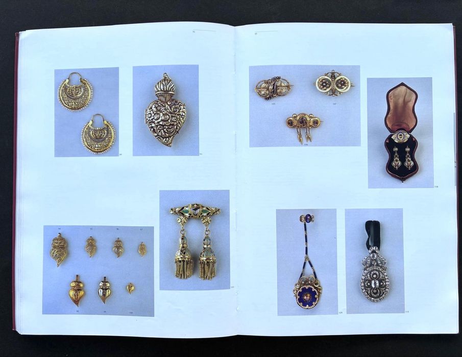 Raro livro: Coleçao de Jóias da Casa Museu Marta Ortigão Sampaio