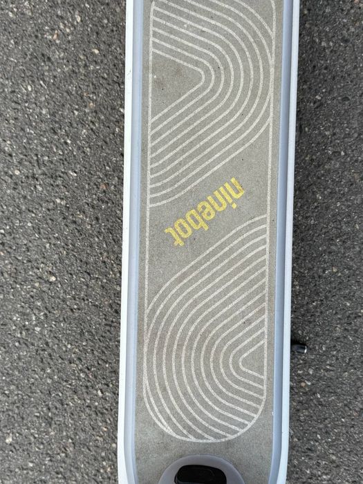 Дитячий електросамокат Segway Ninebot C10 – майже новий