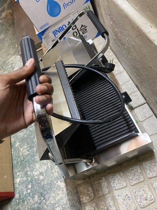 Prensa de Sandes / Panini Profissional VEVOR 3600W – 220V