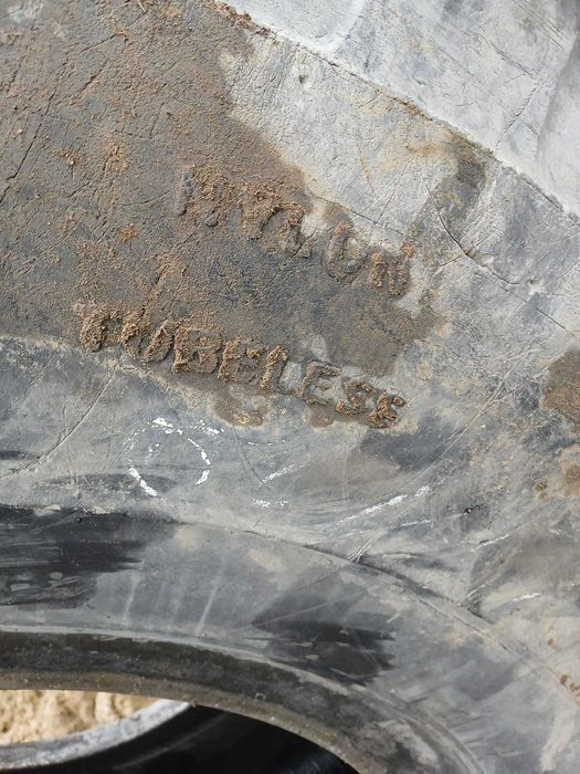 Opona przemysłowa 23.5-25 Solideal L3 ładowarka JCB Cat Volvo