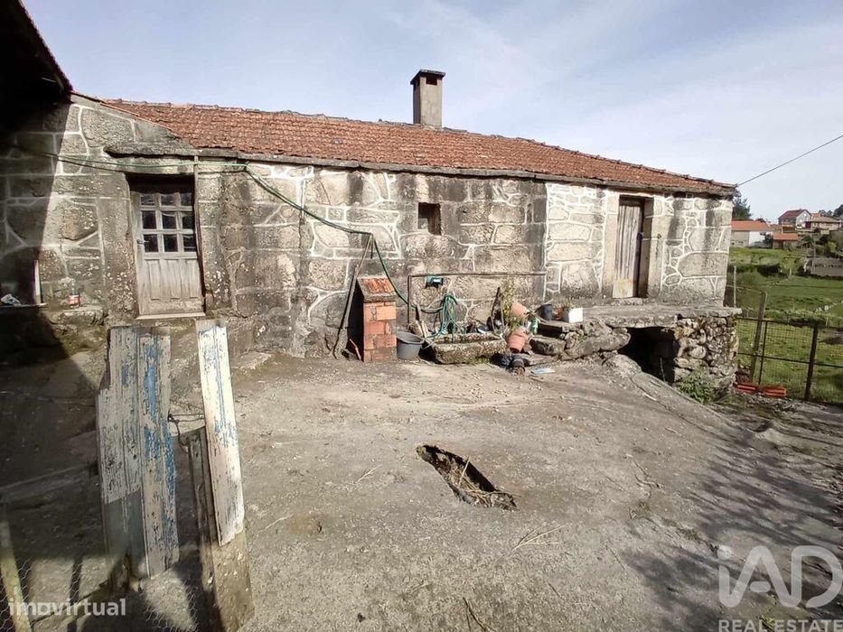 Casa de aldeia T2 em Parada do Monte e Cubalhão de 26,00 m2