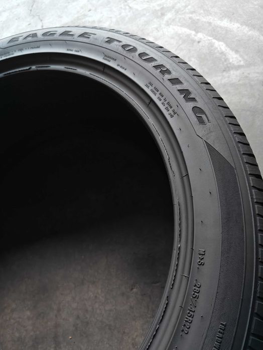 R22 285 45 шини літні GoodYear Eagle Touring на Range Rover з америки