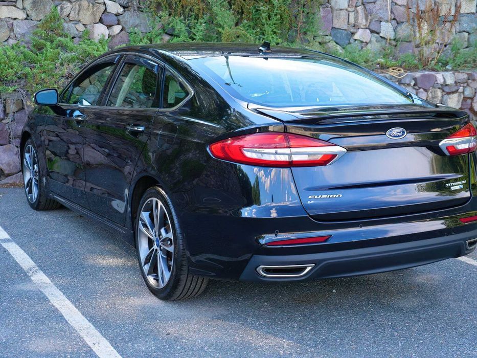 Ford Fusion Titanium      2019