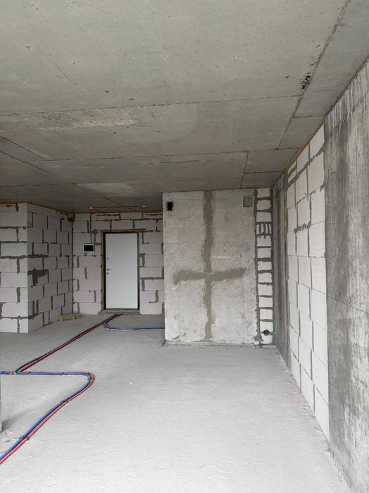 Продам квартиру в новому будинку метро Академмістечко 15 хвилин пішки