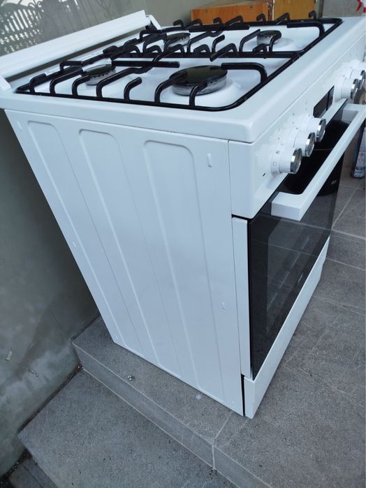Комбінована плита Beko FSM 62320 GW (газ + електродуховка з конвекцією)