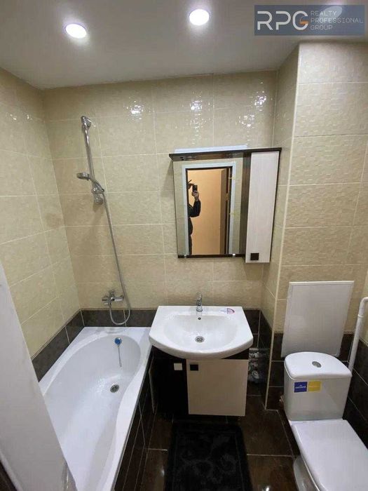 Продається 2к. квартира, вул. Космонавта Поповича. рк