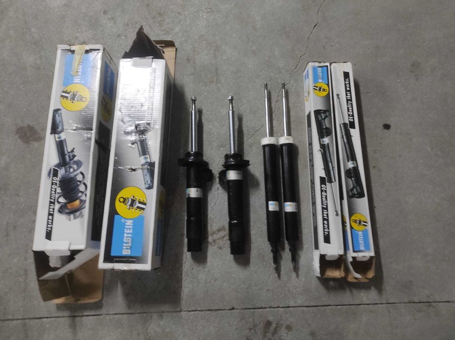 Amortecedores Bilstein B4 + apoios Bilstein - Novos