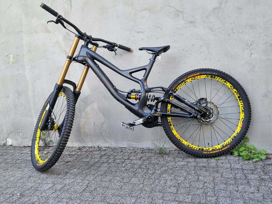 Specialized Demo 8