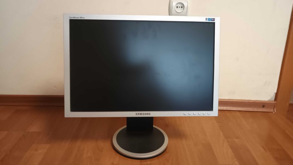Монитор Samsung SyncMaster 205BW 20 дюймов