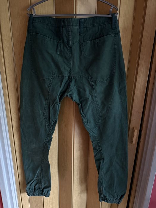 Zielone spodnie Bershka r42/ m