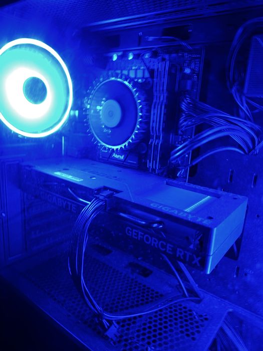 PC Intel i5-12400f + RTX4060 + SSD Kingston Fury 1 TB+ monitor MSI