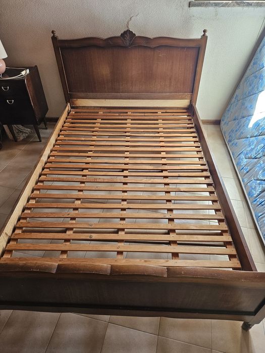 Cama de casal c/ colchão