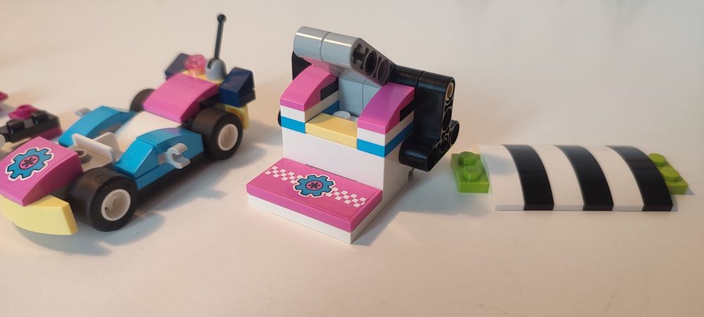 Klocki LEGO pozostałości