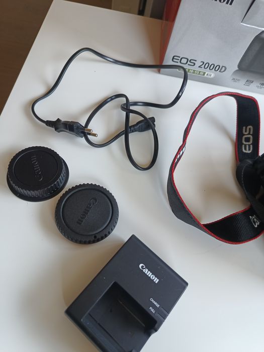 Aparat canon eos 2000D zestaw