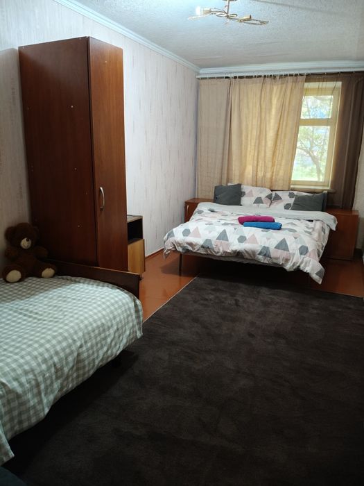 Подобово оренда 2-х кімнатна квартира в центрі Прилуки