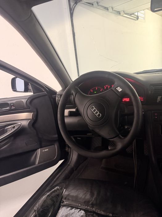 Audi A4 Avant B5 Quattro 1.9 TDI – Fiável, Económica e com Tração Integral