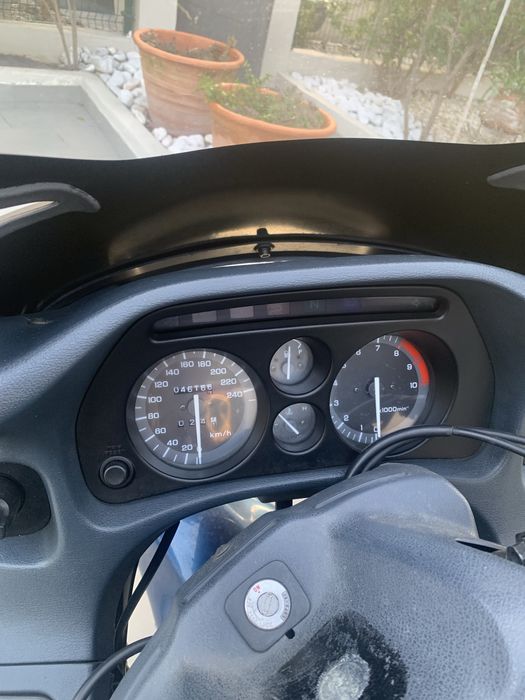 Moto honda pa european com poucos km ano de 2002