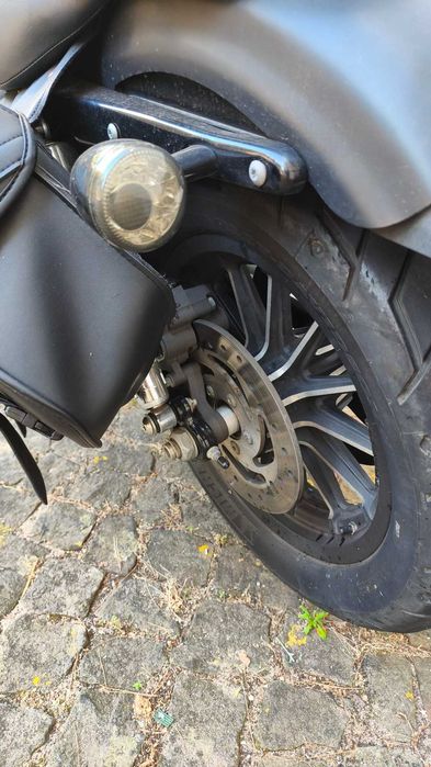 Harley-Davidson Sportster XL 883 Iron - 2014 - 15 mil Km - Pneus Originais