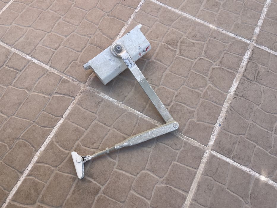 Mola aérea para porta.