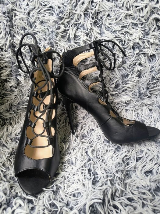 Seksowne czarne szpilki sznurowane PUBLIC DESIRE roz. 38 gladiatorki