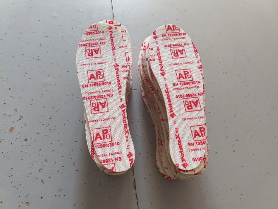 Устілки кивларові