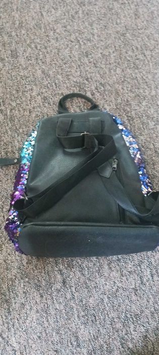 рюкзак шільний б.у