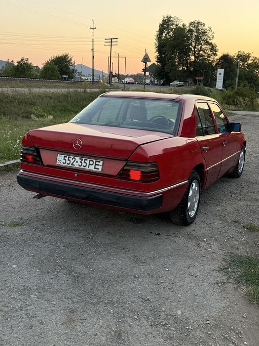 Mercedes-Benz 200D 124