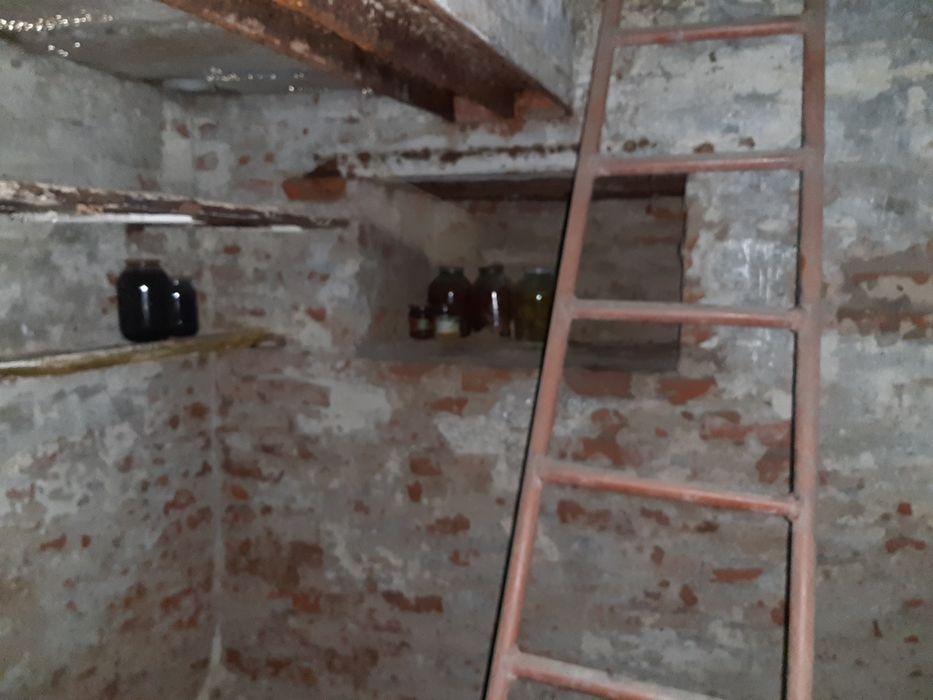 Сарай с погребом