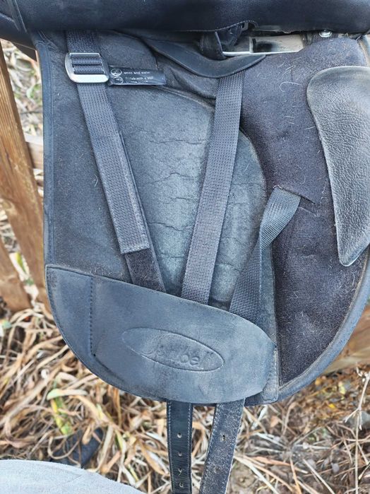 Siodło ujeżdżeniowe Wintec Isabell 17,5" – czerwony łęk