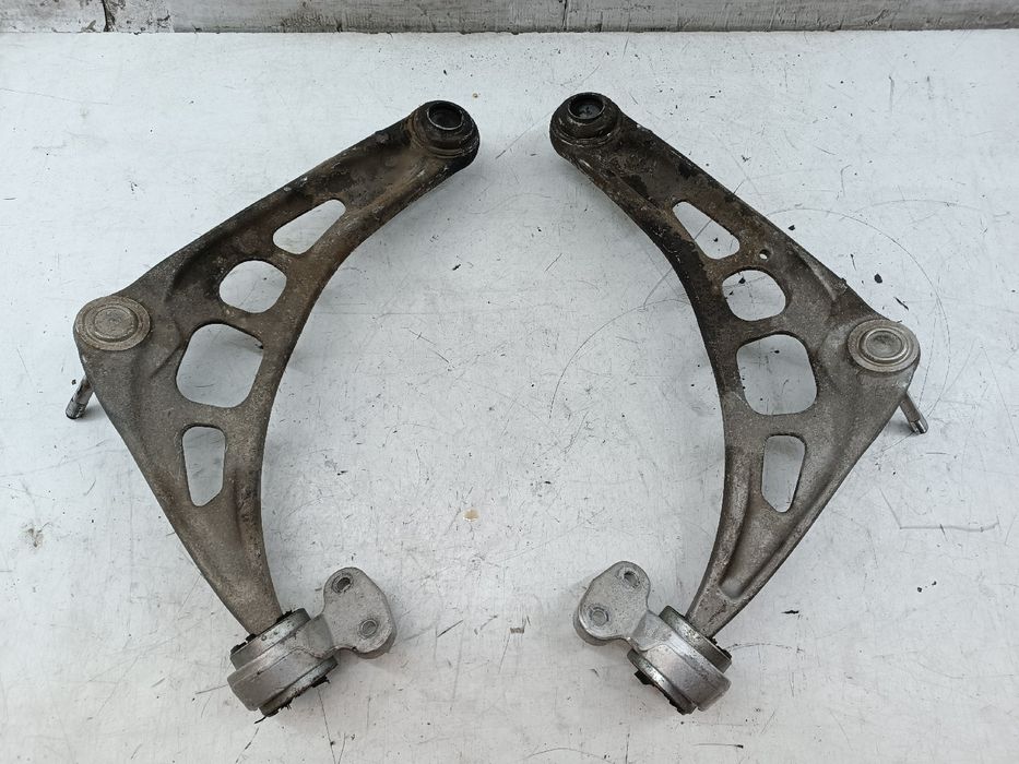 Braços de suspensão esquerdo e direito - BMW 3 Compact (E46) | 01 - 05