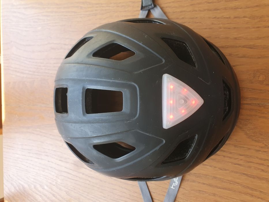 Capacete bicicleta urbano ABUS Hyban Core 1 usado