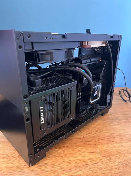 Lian Li Q58X3 Mini-ITX PCIE 3.0 ou 4.0 Black