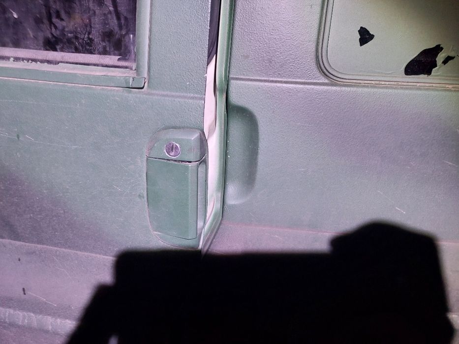 Аварийное вскрытие авто. Открыть автомобиль. Открыть машину.