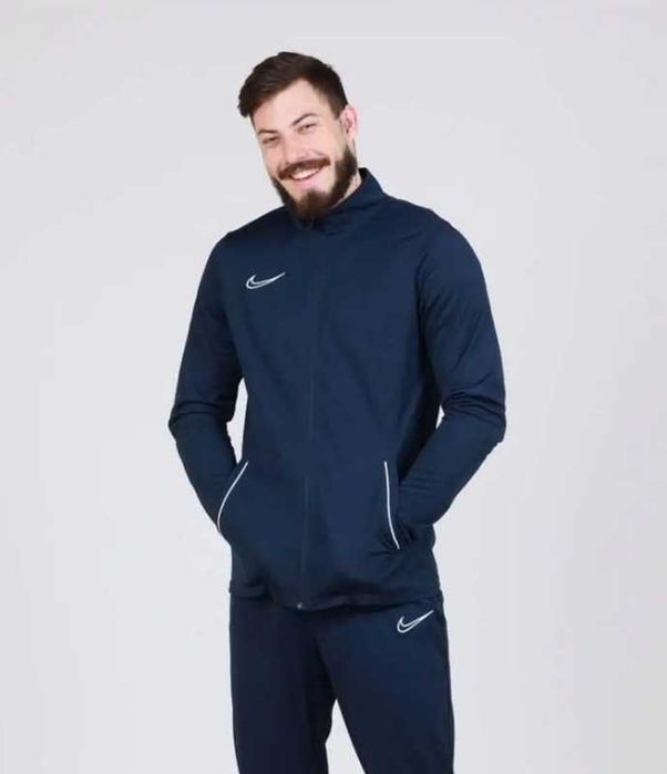 Мужской спортивный костюм Nike