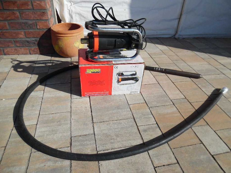 Wibrator do betonu Mecck tools AH-25 1600W