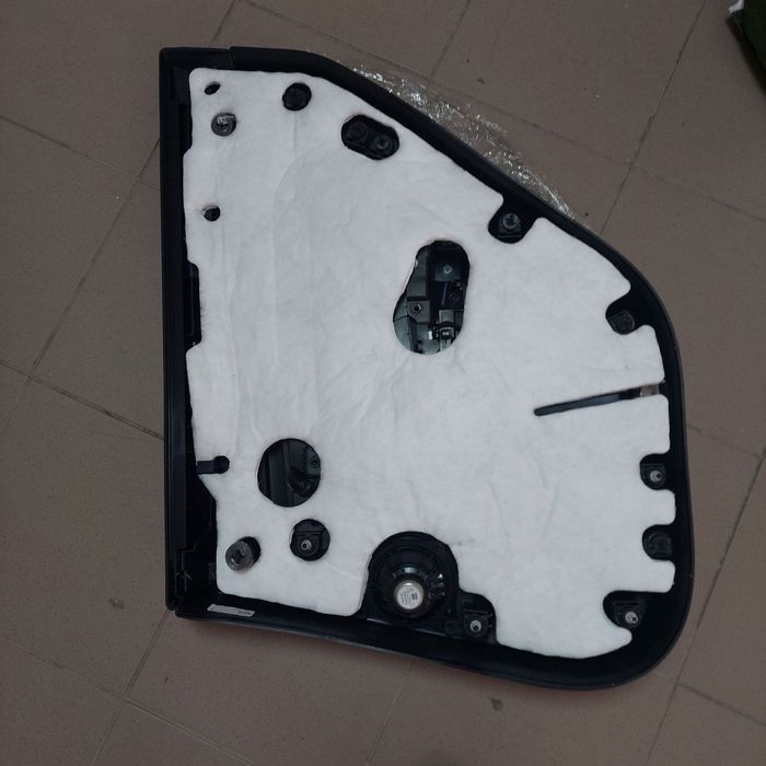 Дверна карта обшивка задня ліві Tesla Model 3  обшивка дверей  Тесла