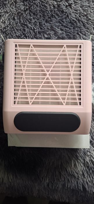 Pochłaniacz pyłu do paznokci