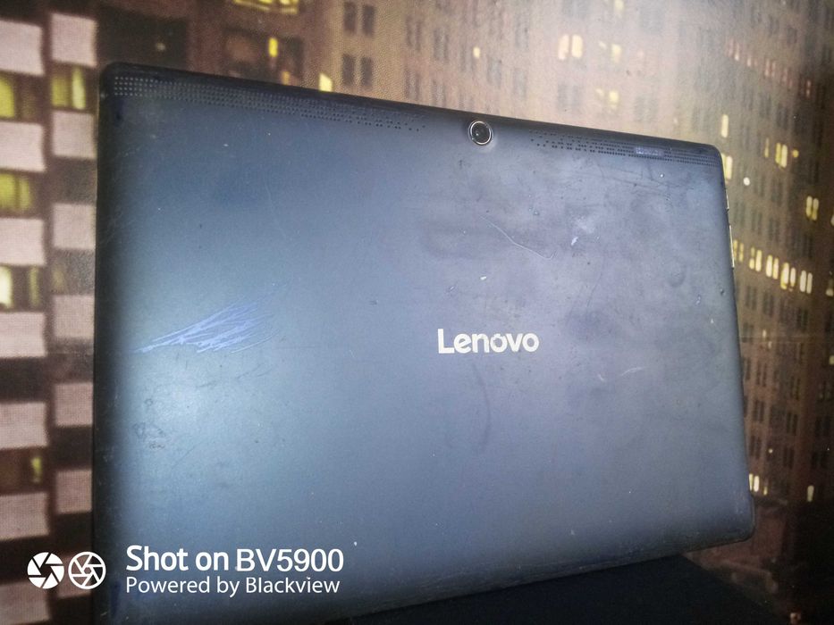 Планшет Lenovo TAB 2 A-10 не вмикається.