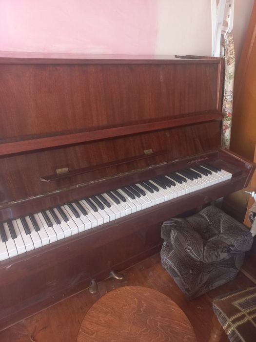 Продам піаніно Україна