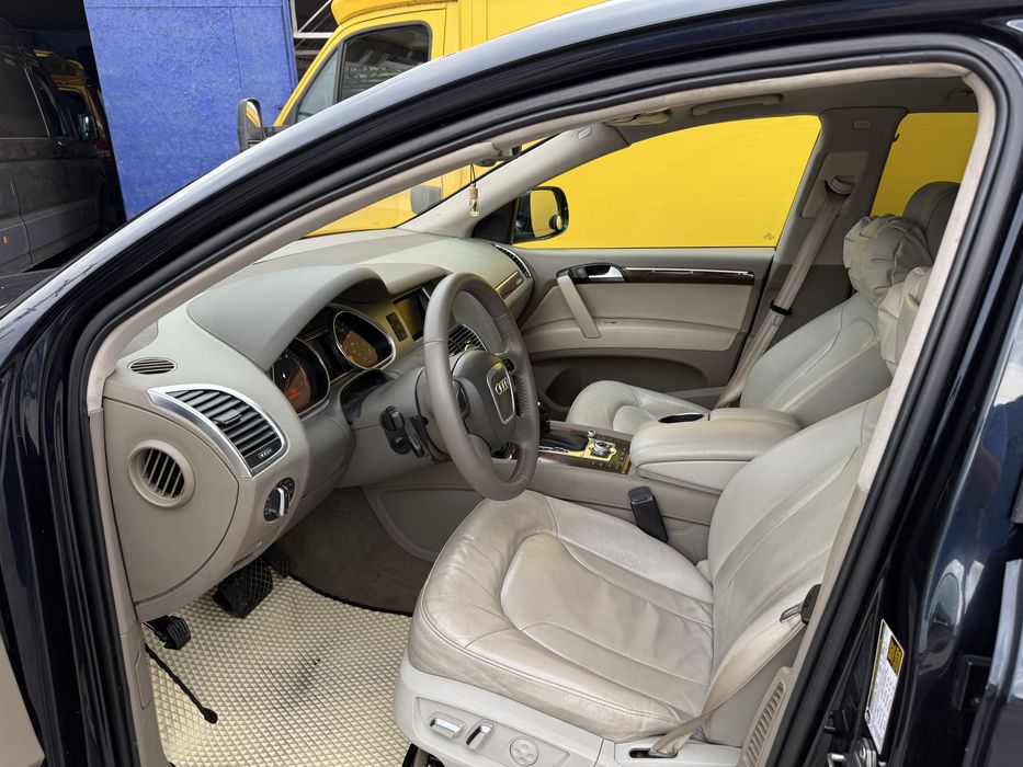 Audi Q7 2011 VIN WA1CMAFE0BD007742 фото оголошення 4 з 9