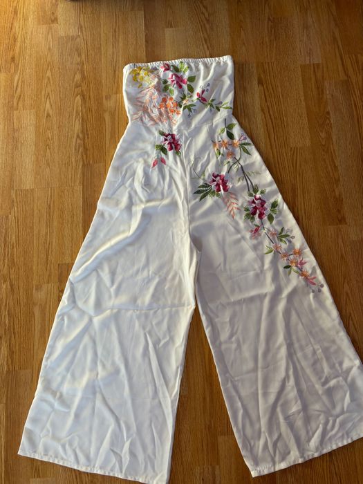 Комбінізон ASOS з вишивкою