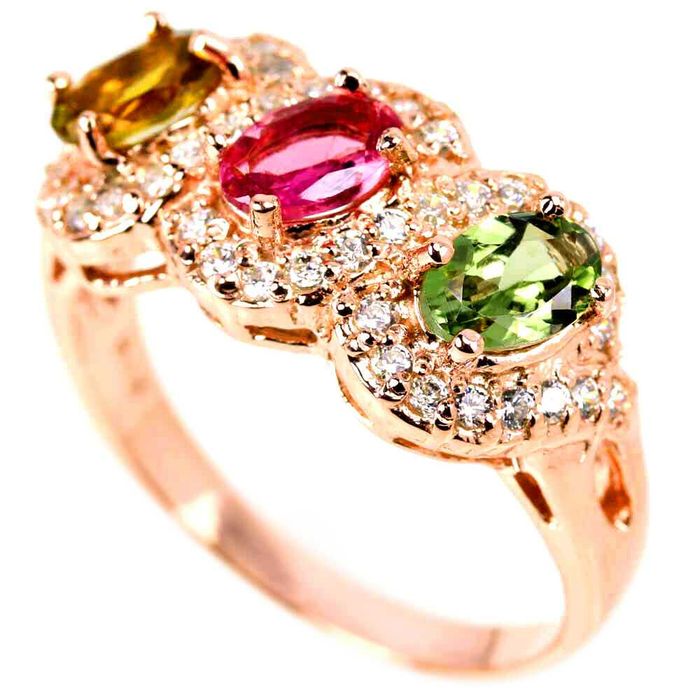 Серебряное  кольцо 925 пробы с  цветными турмалинами .Размер 18.25