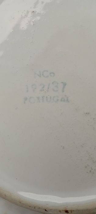 Terrina para molhos, prato e concha, cerâmica antiga