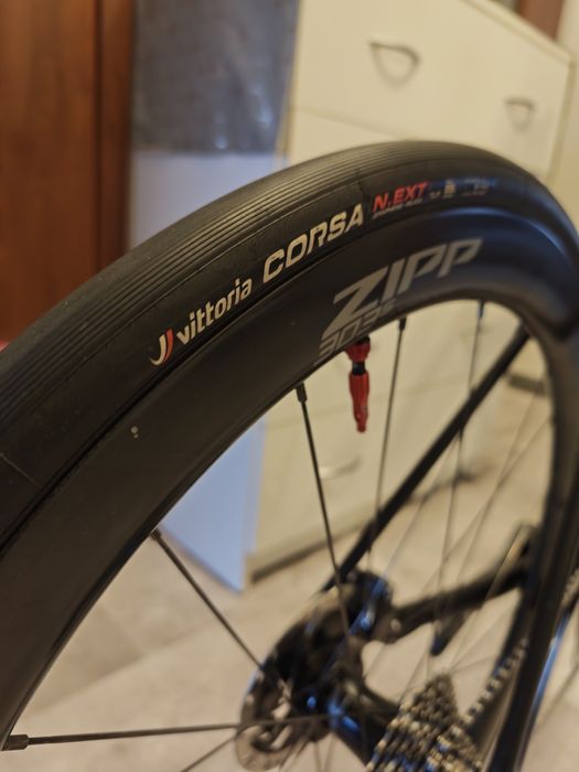 Rower szosowy Specialized S-works Tarmac SL6 56 Zipp 303s pomiar mocy.